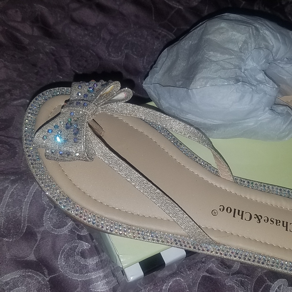 New Rhinestone flip flops - Picture 3 of 6